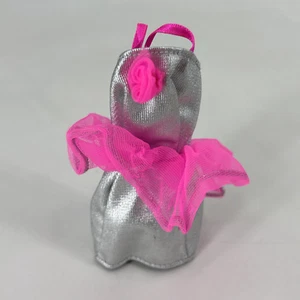 Barbie Puppe Cocktailkleid Ballkleid Vintage 90er Metallic Silber Rosa Rüschen - Bild 1 von 6