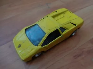 CORGI MAISTO 1:40 SCALE CLASSIC LAMBORGHINI DIABLO YELLOW DIECAST CAR MODEL USED - Picture 1 of 1