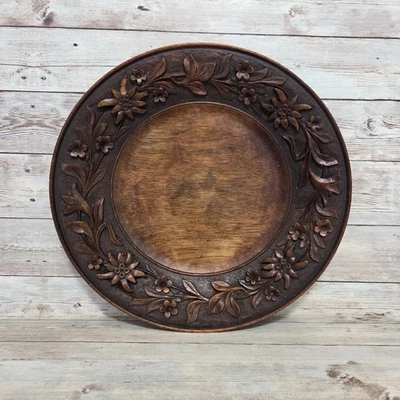Antique Black Forest Carved Wood Plate Edelweiss Flower Vine Motif - Image 1 of 4