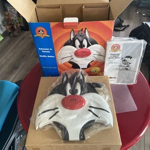 Looney Tunes Sylvester und Tweety Waffeleisen Salton Modell WM20LT Neu Offene Box - Bild 1 von 15