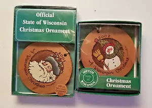 Adornos de madera oficiales del estado de Wisconsin Navidad 2001 y 2002 muñeco de nieve de Santa - Imagen 1 de 7