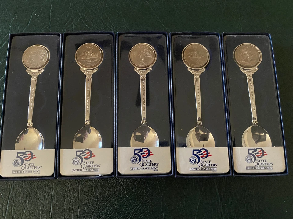 1999 50 State Quarter (5) US Mint Collectible Spoons in Original box - Image 1 of 1
