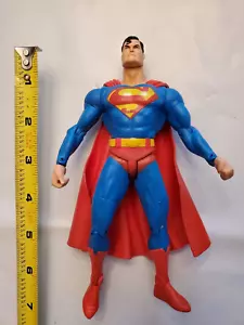 FIGURA DE ACCIÓN DE LA SERIE DE CÓMICS BATMAN HUSH VERSIÓN SUPERMAN - Imagen 1 de 6
