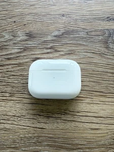 Apple AirPods Pro 1ère génération avec étui et câble USB A vers Lightning - Photo 1 sur 5