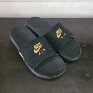 Nike Air Max Camden Pantolette Sandale schwarz und gold - US Größe 10 - Bild 1 von 6