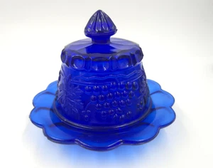Vintage Mosser Glass Grape & Cable Cobalt Blue Covered Butter Dish USA - Picture 1 of 4