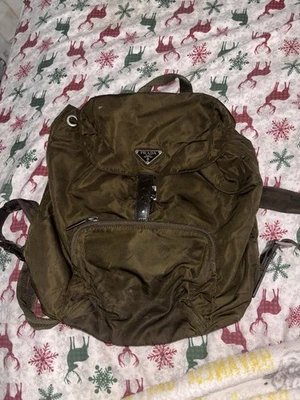 Mochila PRADA mini náilon verde 11,5 polegadas altura vintage - Imagem 1 de 4