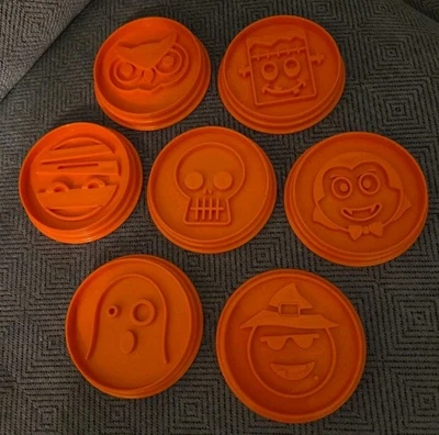 Nuevos 7 CORTADORES DE GALLETAS HALLOWEEN CHEF Naranja MIMADOS ~ ARTESANÍA ~ Play Doh #1598 Foto 1 de 4