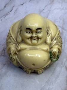 Sitting Buddha - Resin Figurine Hand Carved Netsuke Gatoshi - Picture 1 of 11
