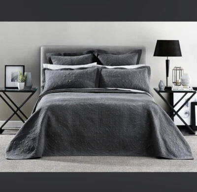 Bed Bath And Table Artemida Double Bedspread + All FOUR Pillow Shams - RRP $409! - image 1 of 4
