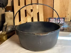 Vintage Cast Iron 5 Quart Wagner Ware Dutch Oven ~ Made in USA - Picture 1 of 7