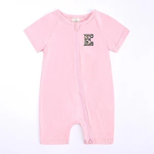 Nuovo con etichette* PAGLIACCETTO MONOGRAM E BAMBINO-Letto manica corta doppia cerniera cotone rosa 3-6m - Foto 1 di 13