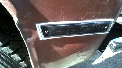 Passenger Corner/Park Light Fits 81-91 BLAZER/JIMMY (full size) 29619667 - Image 1 of 4