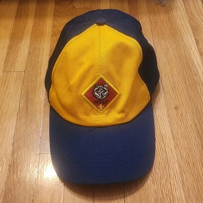 Cub Boy Scouts Wolf Badge Hat Cap Snapback Gold Blue Youth Small/medium EUC - Image 1 of 4