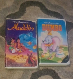 2 Walt Disney The Classics Vintage Black Diamond VHS Tapes Dumbo And Aladdin - Picture 1 of 2