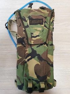 CamelBak 3L Hydration Pack Water Bladder Bag Camo Outdoor Hiking Running Camping - Picture 1 of 4