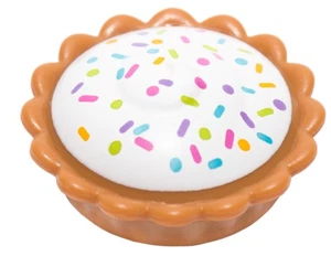 Auténtico pastel Lego con relleno de crema blanca y salpicaduras de colores - aperitivos de comida - Imagen 1 de 1