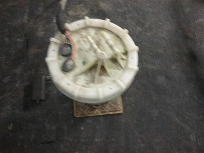 01 02 JEEP GRAND CHEROKEE FUEL PUMP PUMP ASSEMBLY 1088797 - Image 1 of 4