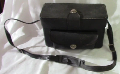 Estuche de colección SOLO Asahi Pentax K1000 rojo forrado con 2 correas libro de cámara también Foto 1 de 3