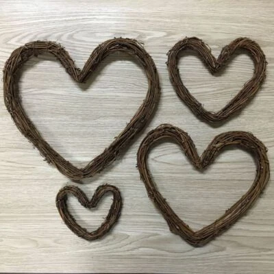 Heart-shaped Rattan Wreath Garland Christmas Dried Flower Decor Xmas Party DIY  - Image 1 of 4