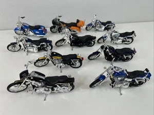 1/18 Maisto Harley Davidson 10 Stück. Sauber, keine defekten Teile. L2 - Bild 1 von 11