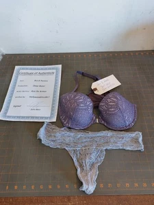 Deep Water Movie Ana de Armas Kleiderschrank BH und Höschen mit Echtheitszertifikat lila Licht - Bild 1 von 8