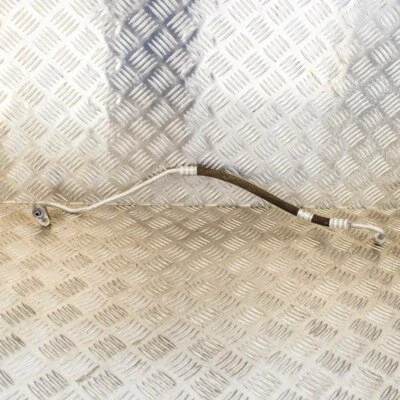 Mercedes-Benz CA / C Pipe Hose W205 C200 135 KW A2058305702 2015 Foto 1 de 4