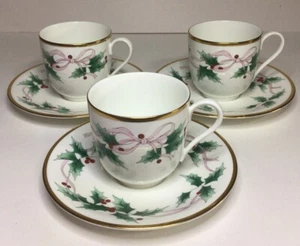Mikasa Ribbon Holly Flat Cups Saucers Bone China 7 Oz 6 1/8 Inch Set Of 3 - Picture 1 of 24