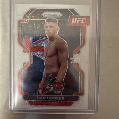 Dan Hooker 2022 PRIZM UFC WHITE SPARKLE - Image 1 of 2