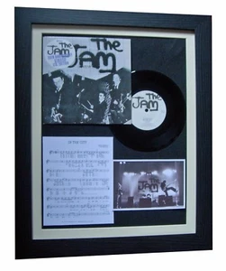 THE JAM+WELLER In The City 7" VINYL TOP QUALITY FRAMED DISPLAY+FAST GLOBAL SHIP - Imagen 1 de 2