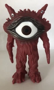 Bandai Ultraman Gan-Q 500 series with live sign - Picture 1 of 8