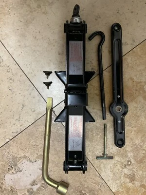 Mazda 1989-1997 MPV gato de neumático y herramientas OEM Foto 1 de 4