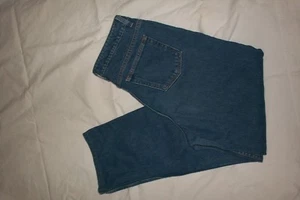 L.L. Bean Womens jeans size 12 MT MOM jeans Classic Fit EUC 34 x30.5 - Picture 1 of 4