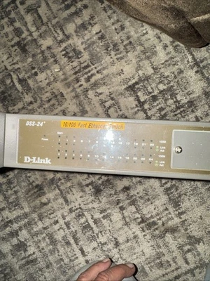 D-Link  DSS (DSS-24+) 24-Ports External Switch - Image 1 of 3