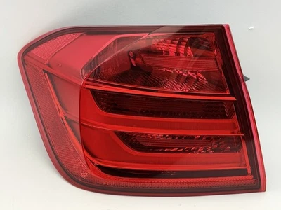 Conjunto de luz trasera exterior izquierda BMW 328i F30 2012-2015 sedán OEM 7259895 LH Foto 1 de 4