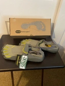 Vibram Fivefingers KSO Vintage Grigio Militare Uomo EU Tg 45 US 11-11.5 Nuovo - Foto 1 di 15