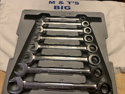 Juego de llaves combinadas de trinquete SAE de 8 piezas 12pt con bandeja Foto 1 de 4
