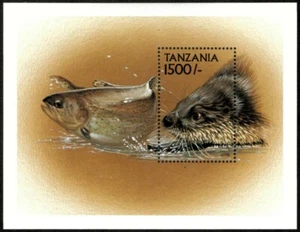 Tanzania 2000 - Otter & Fish - Souvenir Stamp Sheet - Scott #2019 - MNH - Picture 1 of 1