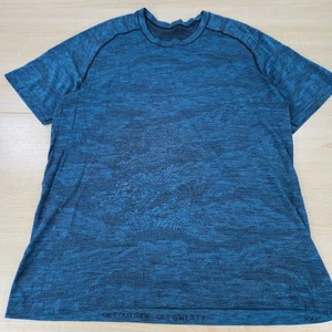 Men's 2XL Lululemon Metal Vent AOP Camo Pattern Short Sleeve Crew Neck Tee Shirt - Picture 1 of 6