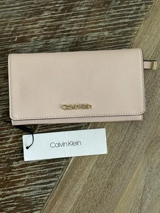 ๐ Calvin Klein Large Saffiano Leather Wallet โ Blush Pink โ Trifold Organizer - Picture 1 of 5