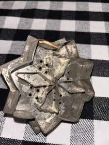 Folk Art Star ~ Double Flower Cut Flat Back Tin Cookie Cutter Primitive Vintage - Picture 1 of 7