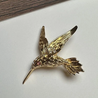 Broche beija-flor tom dourado claro e rosa strass novo sem etiquetas - Imagem 1 de 4