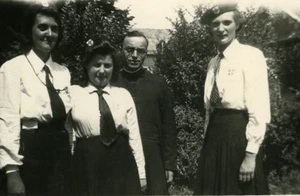 Frankreich Fives Lille Katholische Gruppe Ames Vaillantes Origny en Thierache Foto 1946 - Bild 1 von 3