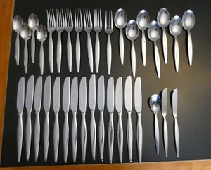 Oneida Marion 35 piece Flatware Set Forks Knives Table Spoons Butter Knife Sugar - Picture 1 of 5