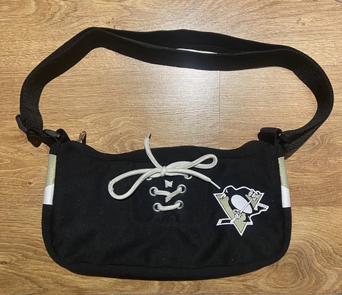 Pittsburgh Penguins NHL Hockey Profanity Littlearth Black Women’s Handbag Purse Cover