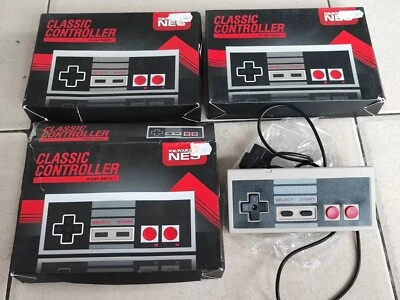 lot 3 manettes nintendo nes en boite non officiel compatible pour pieces hs junk - Image 1 of 3