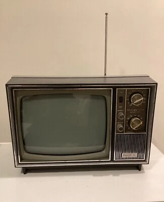 PHILCO FORD RARE FIND 8 INCHES SOLID STATE TV 1970s MODEL B341UBK - Image 1 of 4