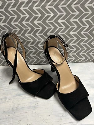 Thalia Sodi Size 5.5 Black Open Toe Heels EUC - Image 1 of 4