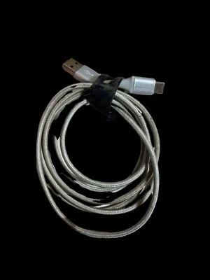Heavy Duty USB-C Fast Charger Data Cable Cord Used In Good Condition - Image 1 of 4