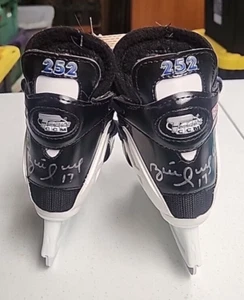 Vintage Hockey Paar CCM Jugend Schlittschuhe signiert Auto BRETT HULL #17 @ Detroit SELTEN - Bild 1 von 6